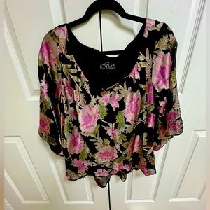 Alex night’s floral top